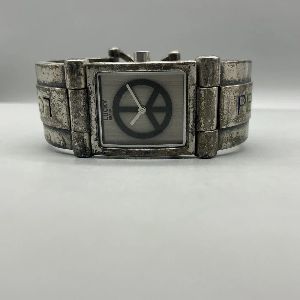 Lucky Brand see photos